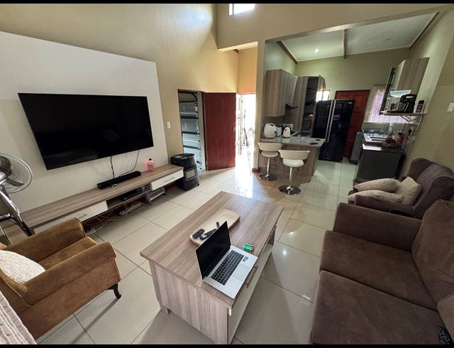 3 BEDROOM HOUSE TO LET IN BEN FLEUR